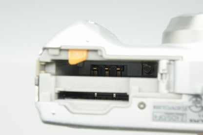 美品 Nikon ニコン COOLPIX P1 コンパクトデジタルカメラ プライムシルバー 元箱付 260302ae