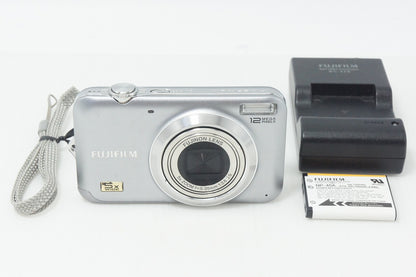 良品 FUJIFILM 富士フイルム FinePix JX200 コンパクトデジタルカメラ シルバー 260928f