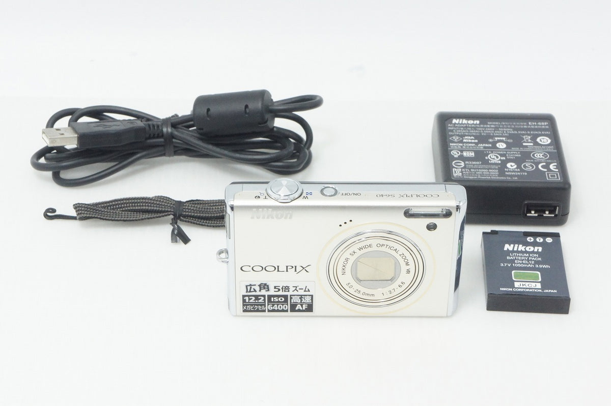 美品 Nikon ニコン COOLPIX S640 コンパクトデジタルカメラ アイスシルバー 260928b