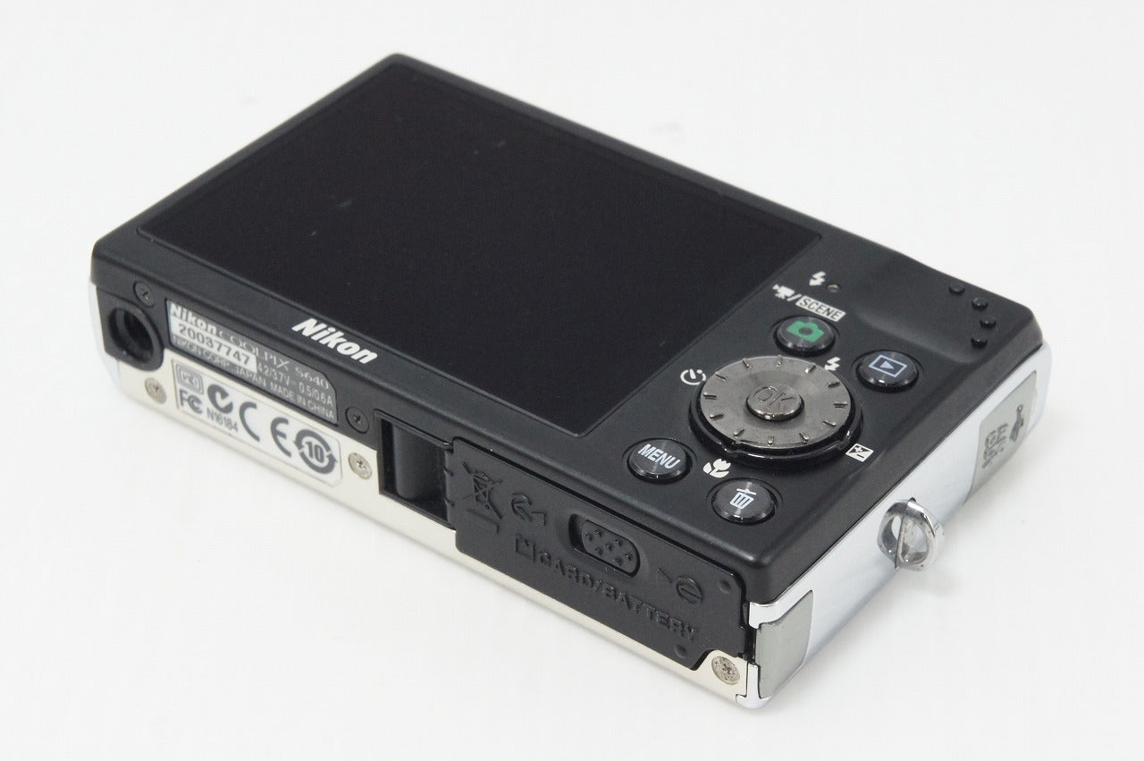 美品 Nikon ニコン COOLPIX S640 コンパクトデジタルカメラ アイス