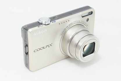 良品 Nikon ニコン COOLPIX S6000 コンパクトデジタルカメラ シャンパンシルバー 260928q
