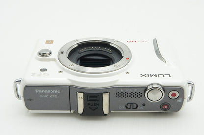 良品 Panasonic パナソニック LUMIX DMC-GF2 ボディ ミラーレス一眼カメラ シェルホワイト 251220d