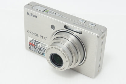 訳あり Nikon ニコン COOLPIX S500 コンパクトデジタルカメラ シルバー 260930u