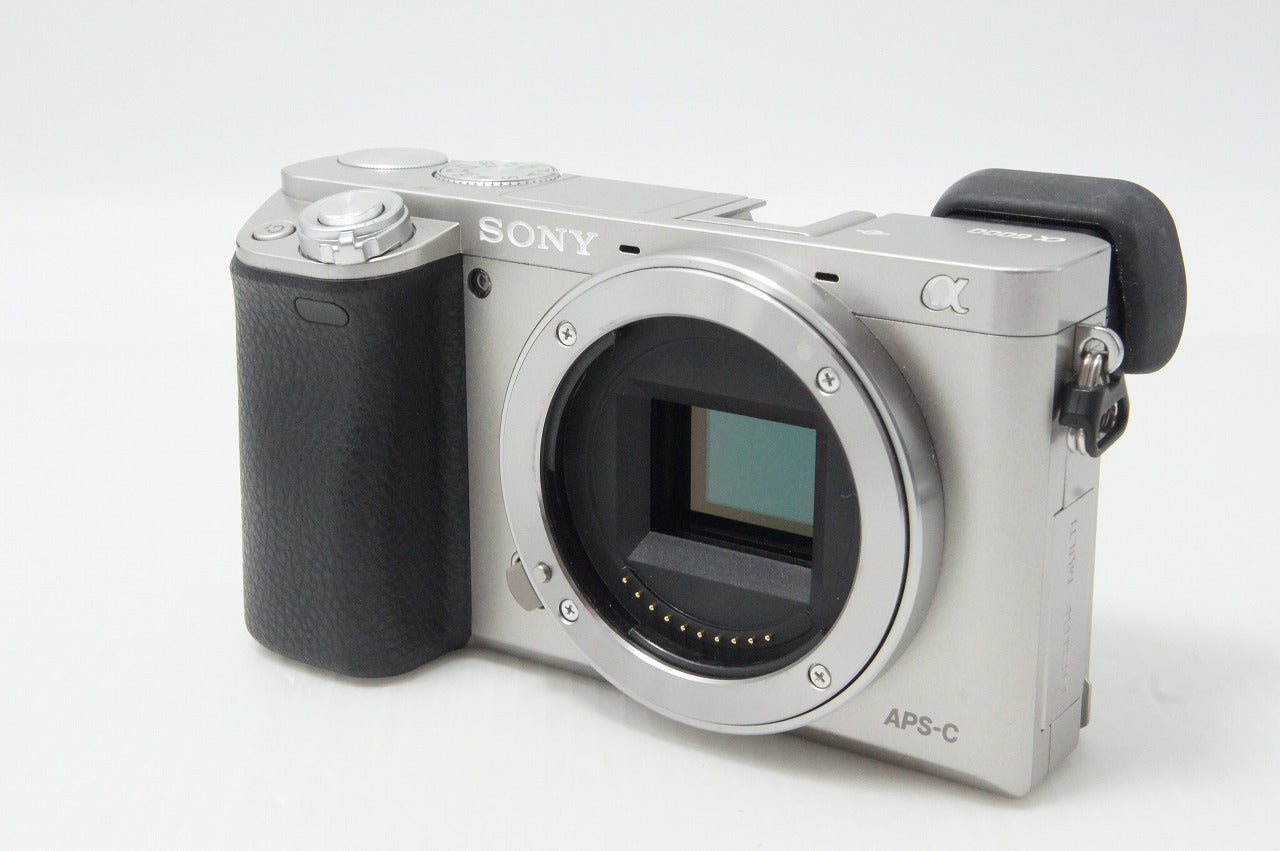 美品 SONY ソニー α6000 ボディ ILCE-6000 ミラーレス一眼カメラ シルバー 260529f