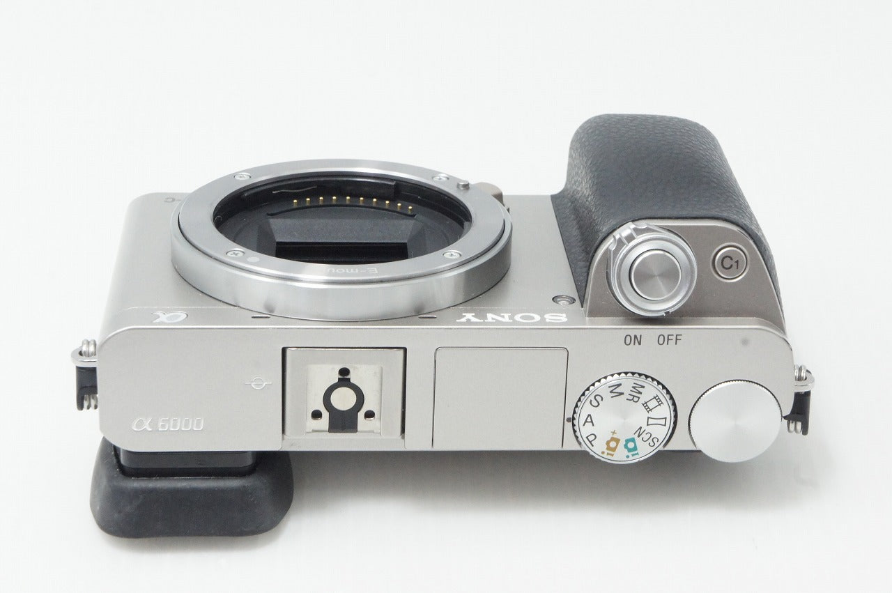 美品 SONY ソニー α6000 ボディ ILCE-6000 ミラーレス一眼カメラ シルバー 260529f