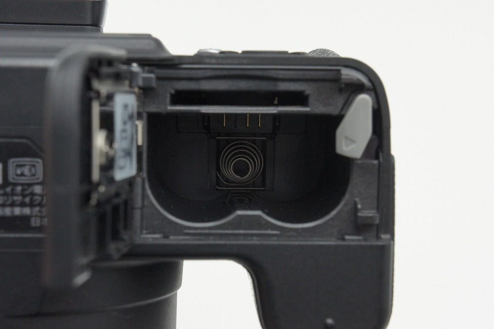 良品 Panasonic パナソニック LUMIX DMC-FZ18 デジタルカメラ 251223ai
