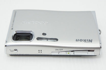 美品 Nikon ニコン COOLPIX S51 コンパクトデジタルカメラ グロスシルバー 260408l