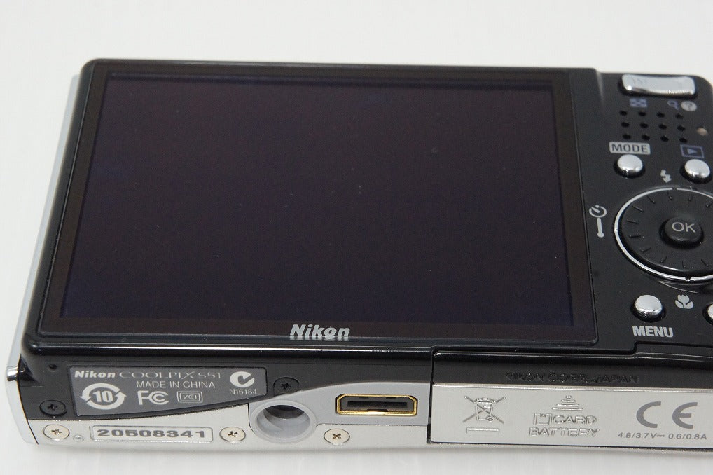 美品 Nikon ニコン COOLPIX S51 コンパクトデジタルカメラ グロスシルバー 260408l