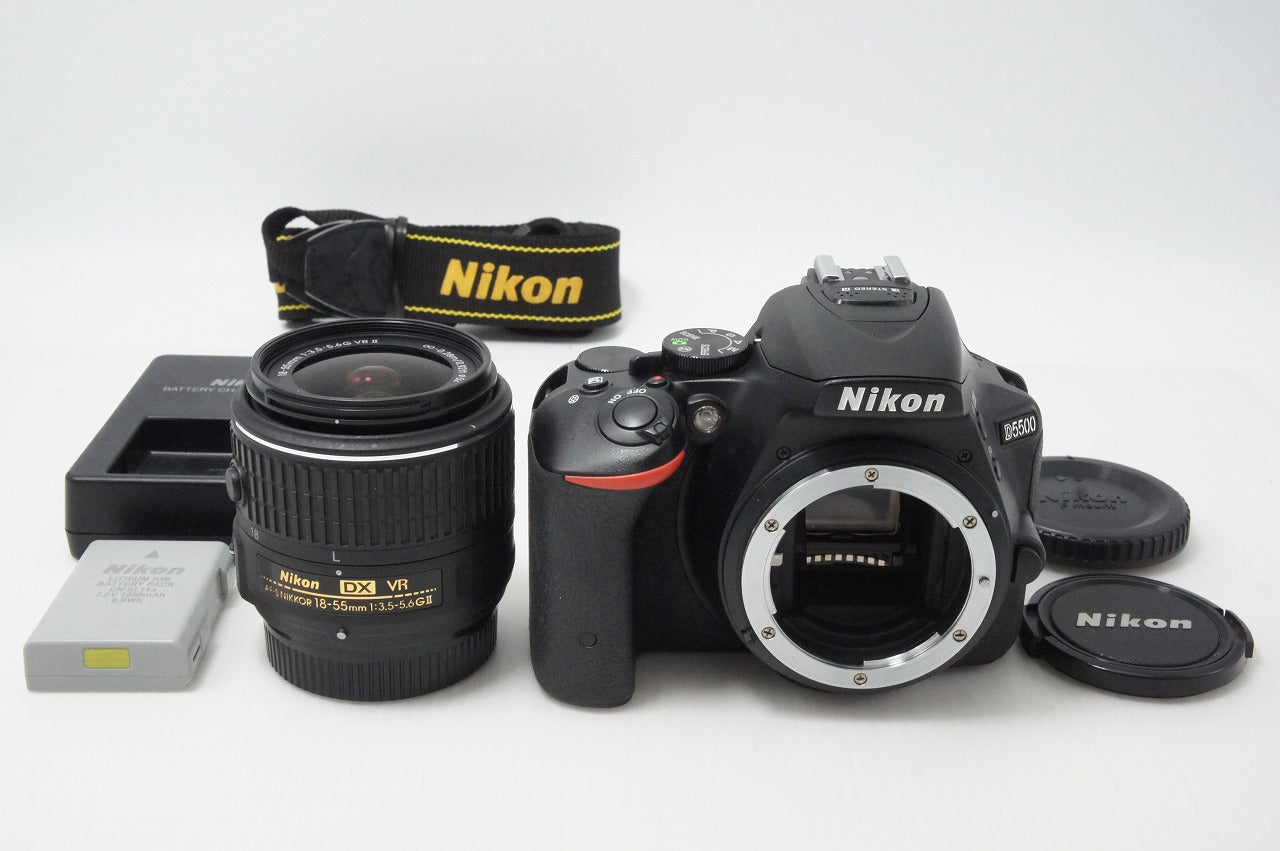 美品 Nikon ニコン D5500 ボディ + AF-S DX 18-55mm VR II レンズキット デジタル一眼レフカメラ ブラック 260609a