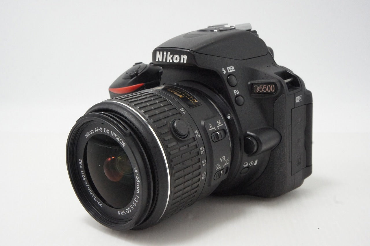 美品 Nikon ニコン D5500 ボディ + AF-S DX 18-55mm VR II レンズキット デジタル一眼レフカメラ ブラック 260609a