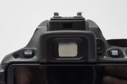 美品 Nikon ニコン D5500 ボディ + AF-S DX 18-55mm VR II レンズキット デジタル一眼レフカメラ ブラック 260609a