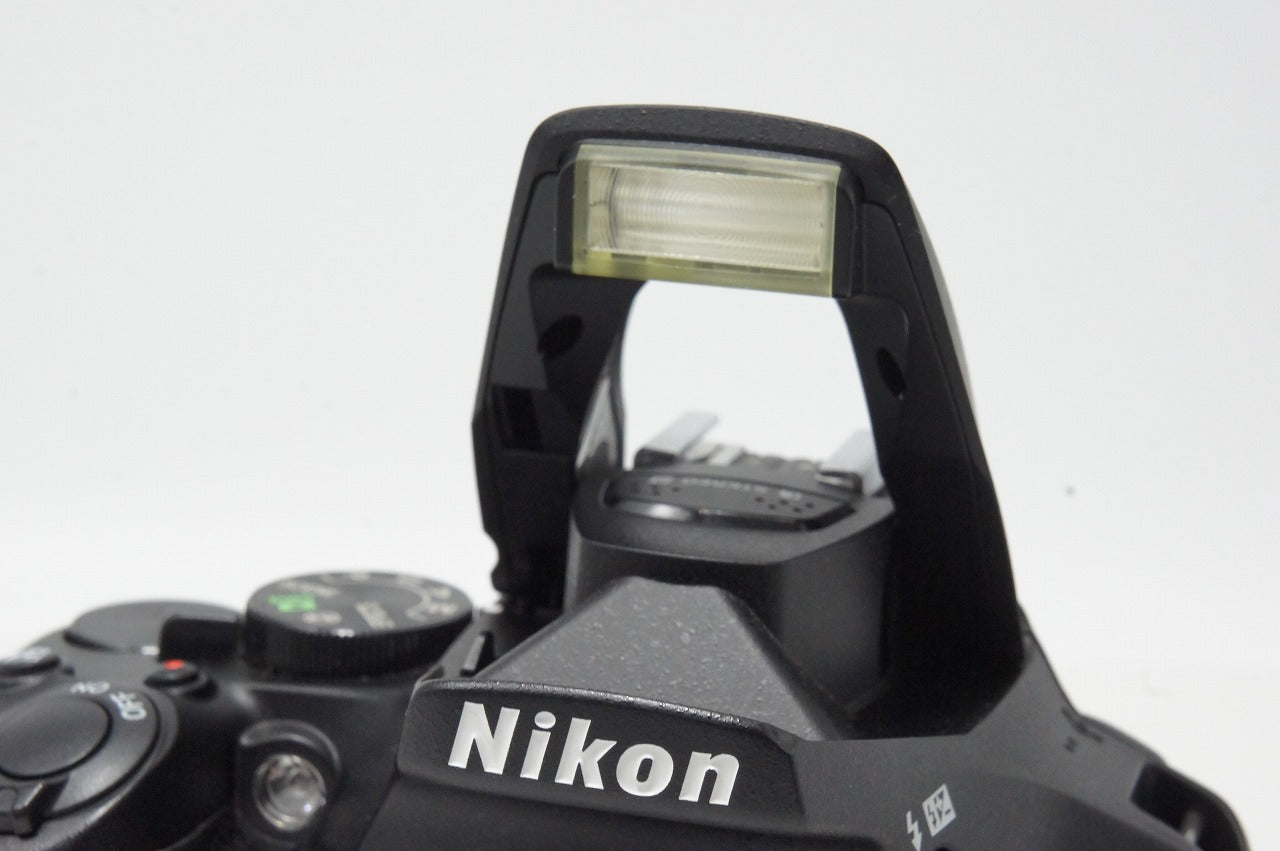 美品 Nikon ニコン D5500 ボディ + AF-S DX 18-55mm VR II レンズキット デジタル一眼レフカメラ ブラック 260609a
