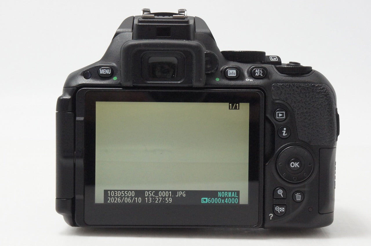 美品 Nikon ニコン D5500 ボディ + AF-S DX 18-55mm VR II レンズキット デジタル一眼レフカメラ ブラック 260609a