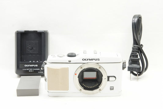 OLYMPUS オリンパス PEN E-P3 ボディ ミラーレス一眼カメラ ホワイト 250402g