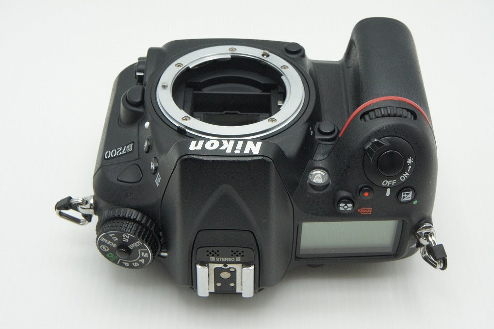 良品 Nikon ニコン D7200 ボディ デジタル一眼レフカメラ 元箱付 260305v