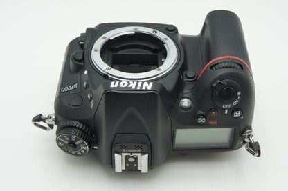 良品 Nikon ニコン D7200 ボディ デジタル一眼レフカメラ 元箱付 260305v