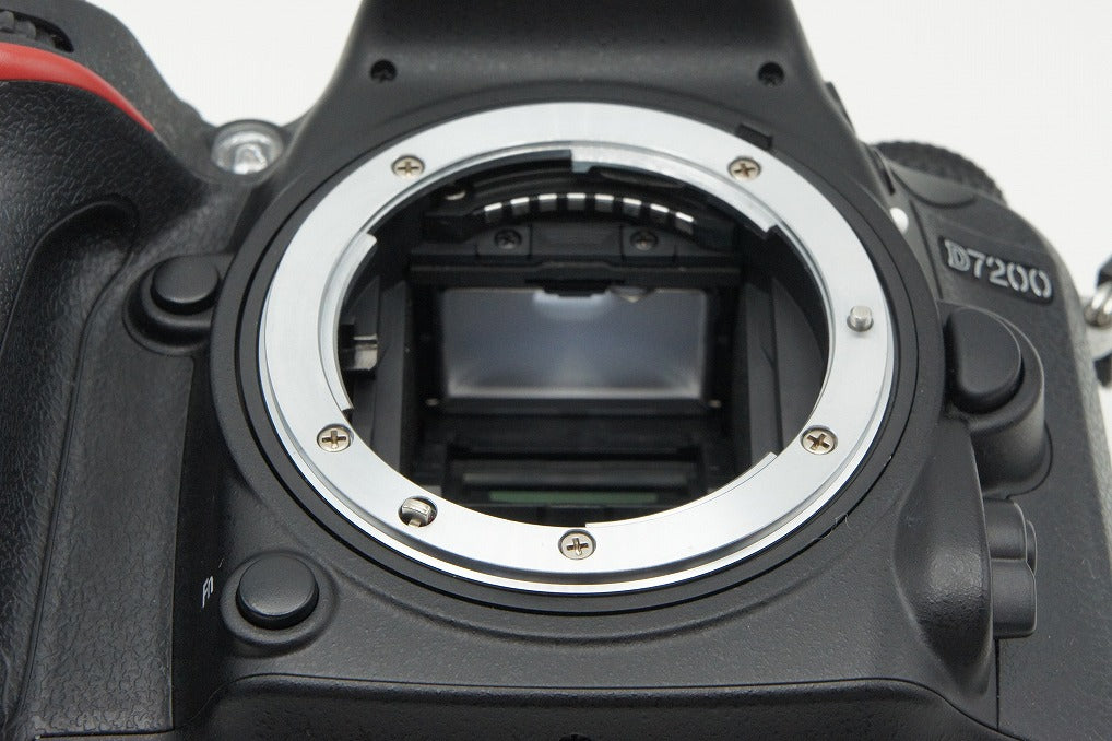 良品 Nikon ニコン D7200 ボディ デジタル一眼レフカメラ 元箱付 260305v