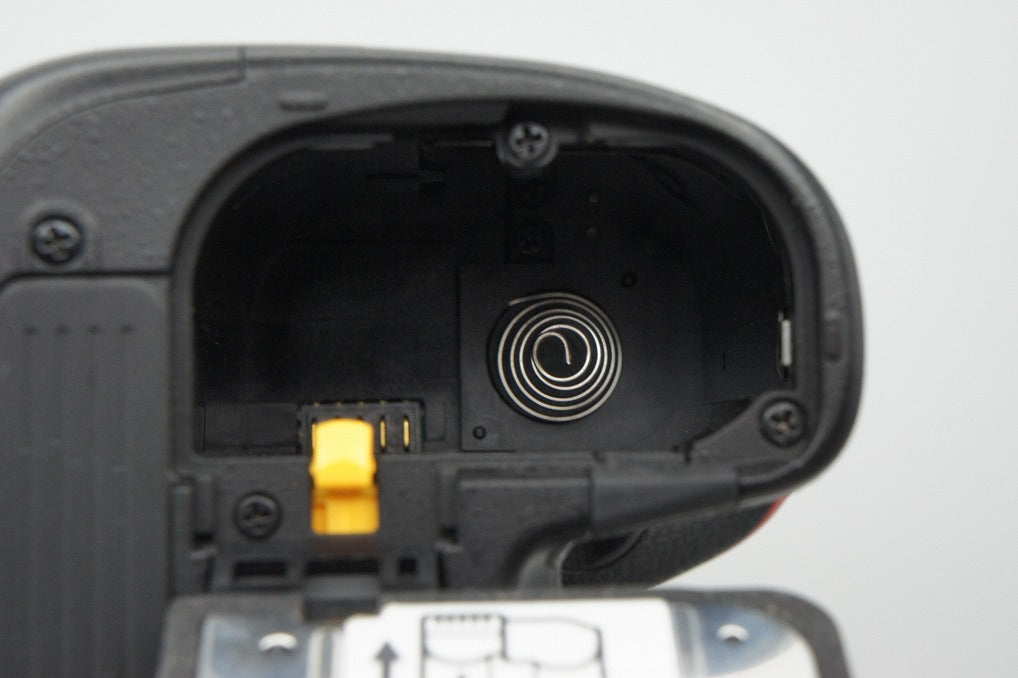 良品 Nikon ニコン D7200 ボディ デジタル一眼レフカメラ 元箱付 260305v