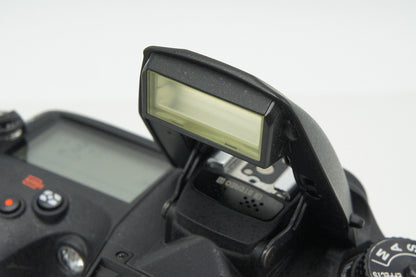 良品 Nikon ニコン D7200 ボディ デジタル一眼レフカメラ 元箱付 260305v