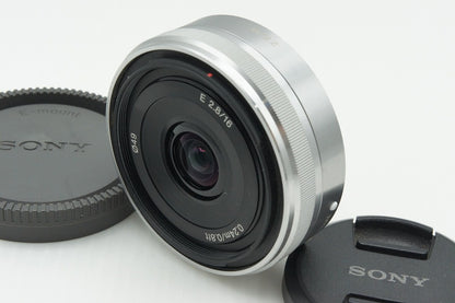 美品 SONY ソニー E 16mm F2.8 SEL16F28 シルバー Ｅマウント APS-C 単焦点レンズ 260305s