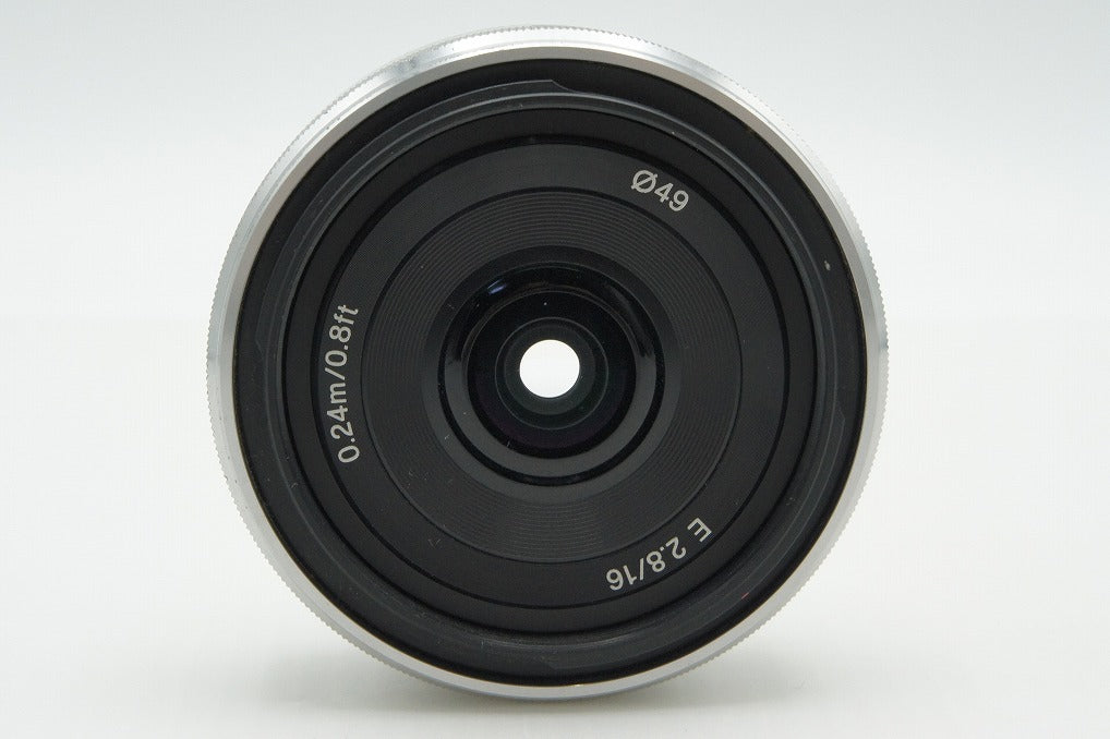 美品 SONY ソニー E 16mm F2.8 SEL16F28 シルバー Ｅマウント APS-C 単焦点レンズ 260305s
