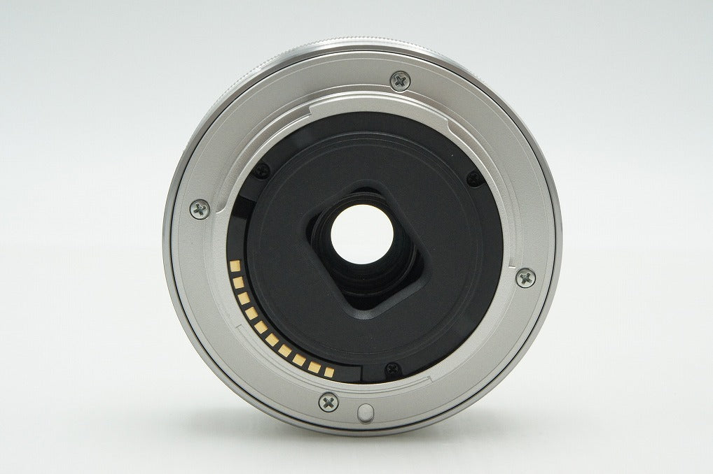 美品 SONY ソニー E 16mm F2.8 SEL16F28 シルバー Ｅマウント APS-C 単焦点レンズ 260305s