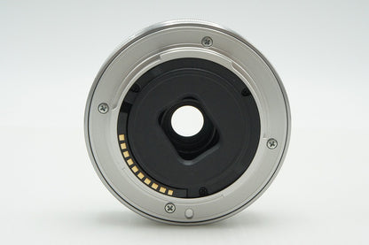 美品 SONY ソニー E 16mm F2.8 SEL16F28 シルバー Ｅマウント APS-C 単焦点レンズ 260305s