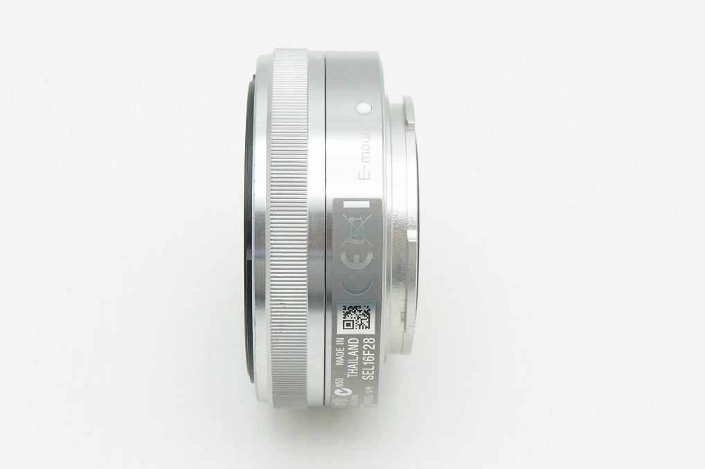 美品 SONY ソニー E 16mm F2.8 SEL16F28 シルバー Ｅマウント APS-C 単焦点レンズ 260305s