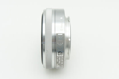 美品 SONY ソニー E 16mm F2.8 SEL16F28 シルバー Ｅマウント APS-C 単焦点レンズ 260305s