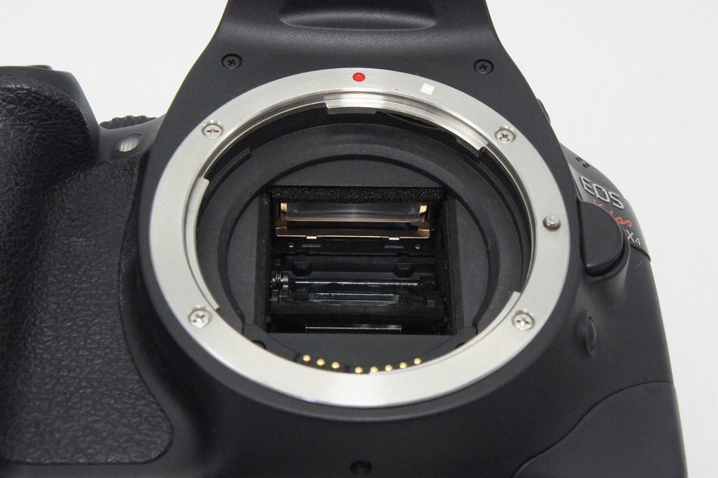 良品 Canon キヤノン EOS Kiss X4 ボディ + EF-S 18-55mm IS II レンズ