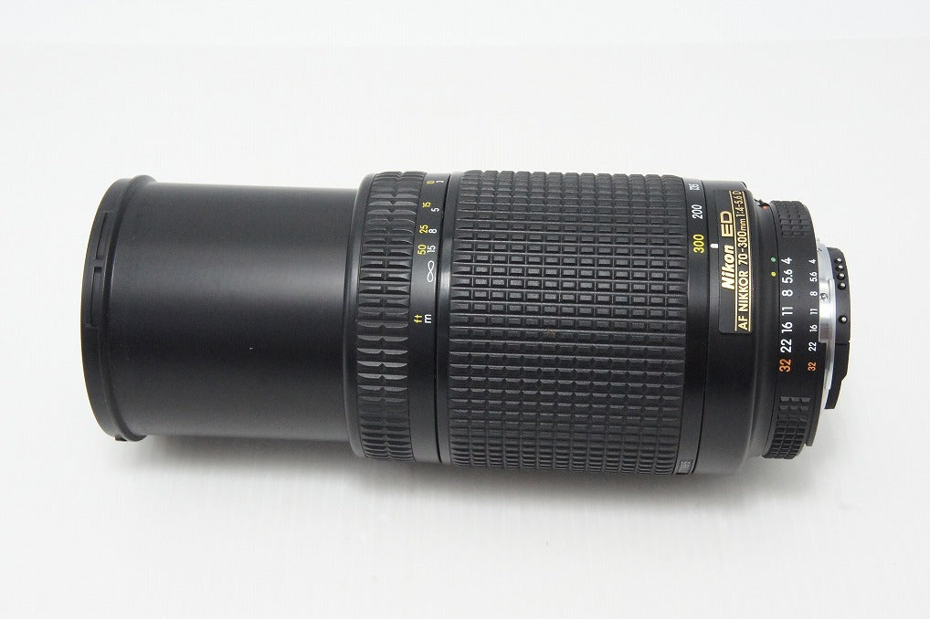 美品 Nikon ニコン AF NIKKOR ED 70-300mm F4-5.6D ズームレンズ 260610ap