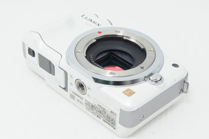良品 Panasonic パナソニック LUMIX DMC-GF3 ボディ ミラーレス一眼カメラ シェルホワイト 元箱付 260818sm