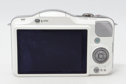 良品 Panasonic パナソニック LUMIX DMC-GF3 ボディ ミラーレス一眼カメラ シェルホワイト 元箱付 260818sm