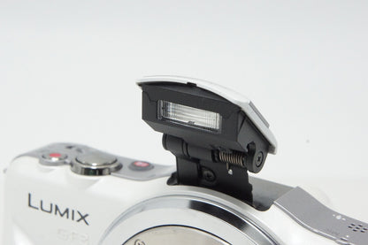 良品 Panasonic パナソニック LUMIX DMC-GF3 ボディ ミラーレス一眼カメラ シェルホワイト 元箱付 260818sm