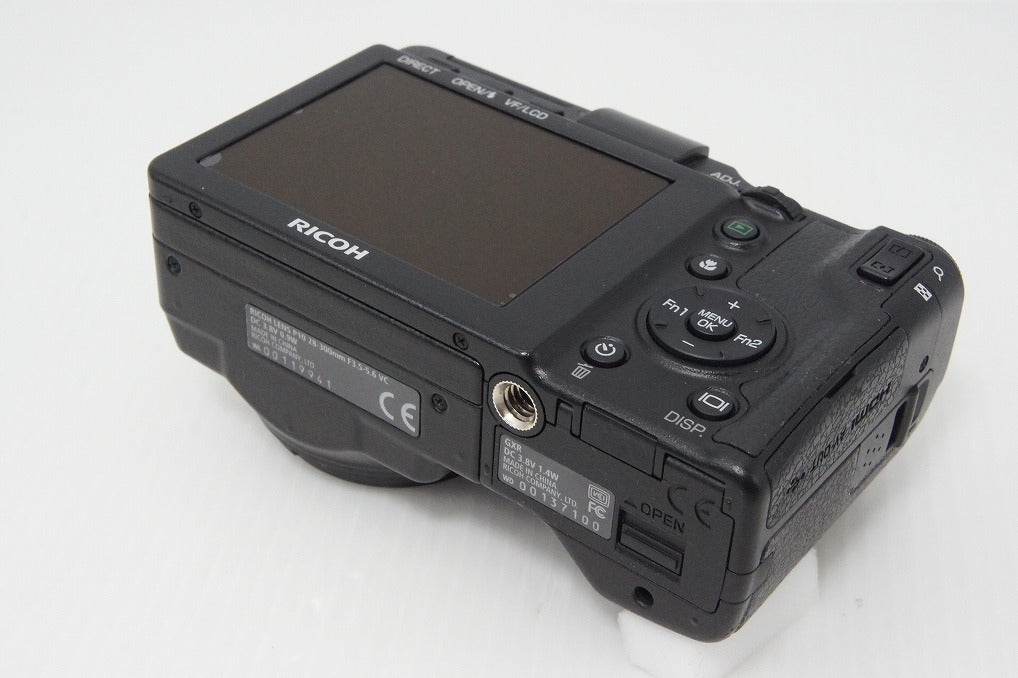 Excellent Condition RICOH GXR + P10 KIT (28-300mm F3.5-5.6 VC) Digital Camera 260409aa