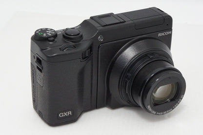 Excellent Condition RICOH GXR + P10 KIT (28-300mm F3.5-5.6 VC) Digital Camera 260409aa