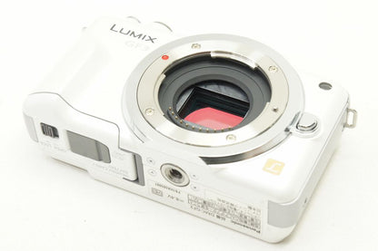 美品 Panasonic パナソニック LUMIX DMC-GF3 ボディ ミラーレス一眼カメラ ホワイト 元箱付 250626i