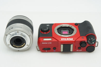 良品 PENTAX Q10 ズームレンズキット [標準ズーム 02 STANDARD ZOOM] ミラーレス一眼カメラ レッド 260305g