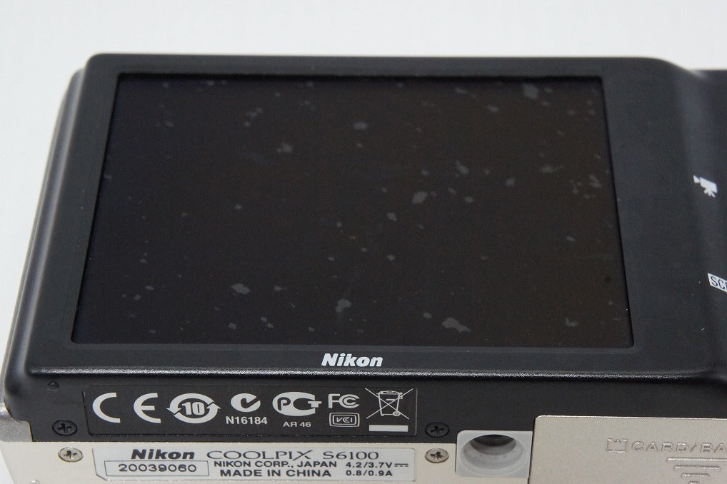 Nikon COOLPIX S6100 Compact Digital Camera Champagne Silver 260409ad