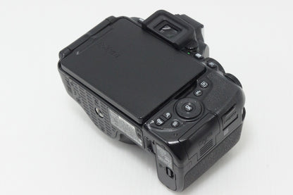 Excellent Nikon D5600 Body Digital SLR Camera 260413e