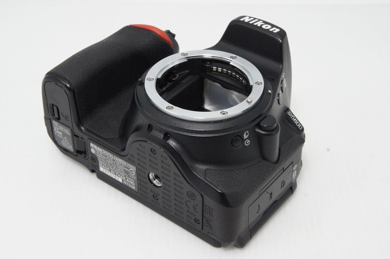 Excellent Nikon D5600 Body Digital SLR Camera 260413e