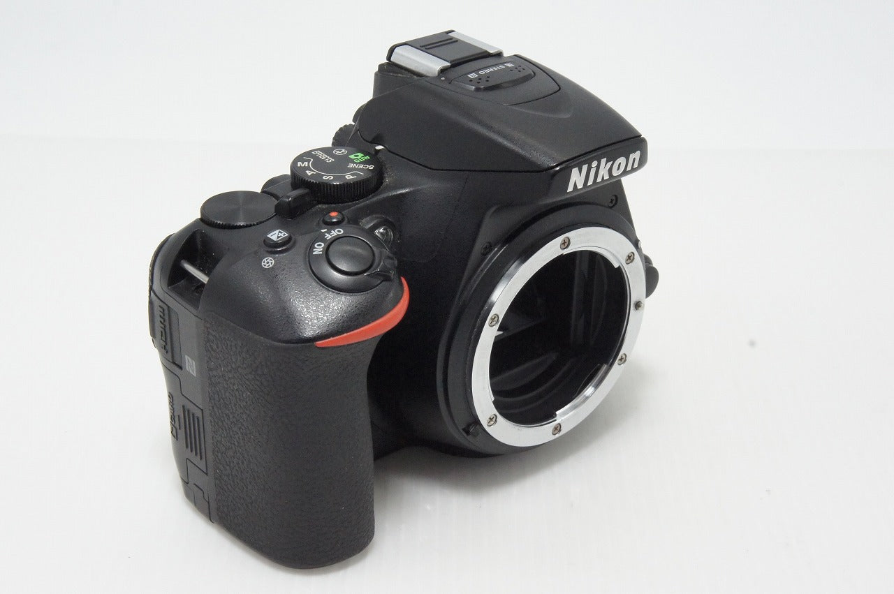 Excellent Nikon D5600 Body Digital SLR Camera 260413e