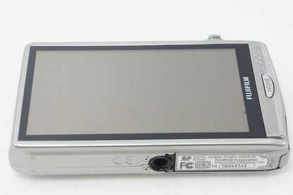 美品 FUJIFILM フジフィルム FinePix Z900EXR コンパクトデジタルカメラ シルバー 元箱付 260610c