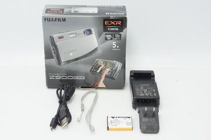美品 FUJIFILM フジフィルム FinePix Z900EXR コンパクトデジタルカメラ シルバー 元箱付 260610c