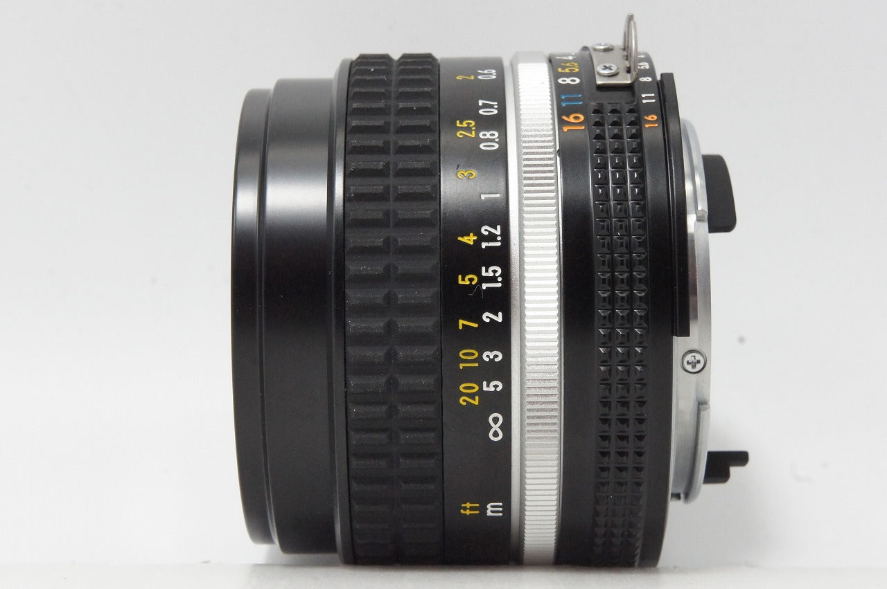 美品 Nikon ニコン Ai-S Nikkor 50mm F1.4 MF 単焦点レンズ 元箱付