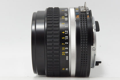 美品 Nikon ニコン Ai-S Nikkor 50mm F1.4 MF 単焦点レンズ 元箱付 260610an