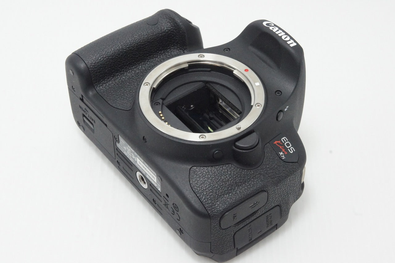 美品 Canon キヤノン EOS Kiss X7i ボディ + EF-S 18-55mm F3.5-5.6 IS STM デジタル一眼レフカメラ 260610aj