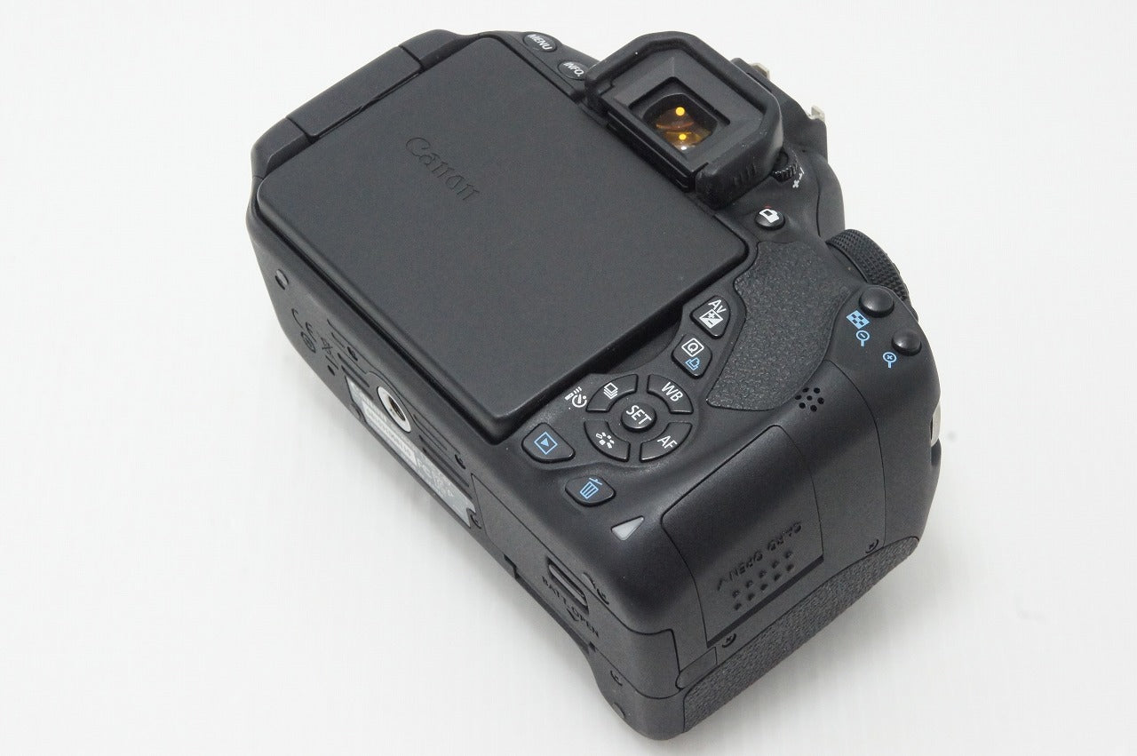 美品 Canon キヤノン EOS Kiss X7i ボディ + EF-S 18-55mm F3.5-5.6 IS STM デジタル一眼レフカメラ 260610aj