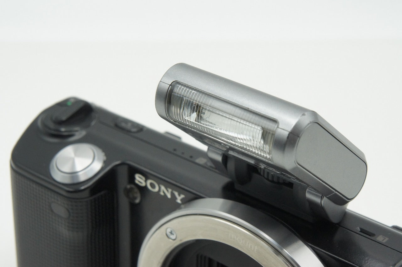 SONY α NEX-5K ズームレンズキット (E 18-55mm F3.5-5.6 OSS) ミラーレス一眼カメラ ブラック 純正バッグ付 260306g