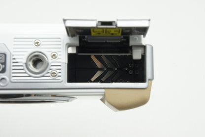 OLYMPUS オリンパス PEN Lite E-PL1 ボディ ミラーレス一眼カメラ ホワイト 251224ao